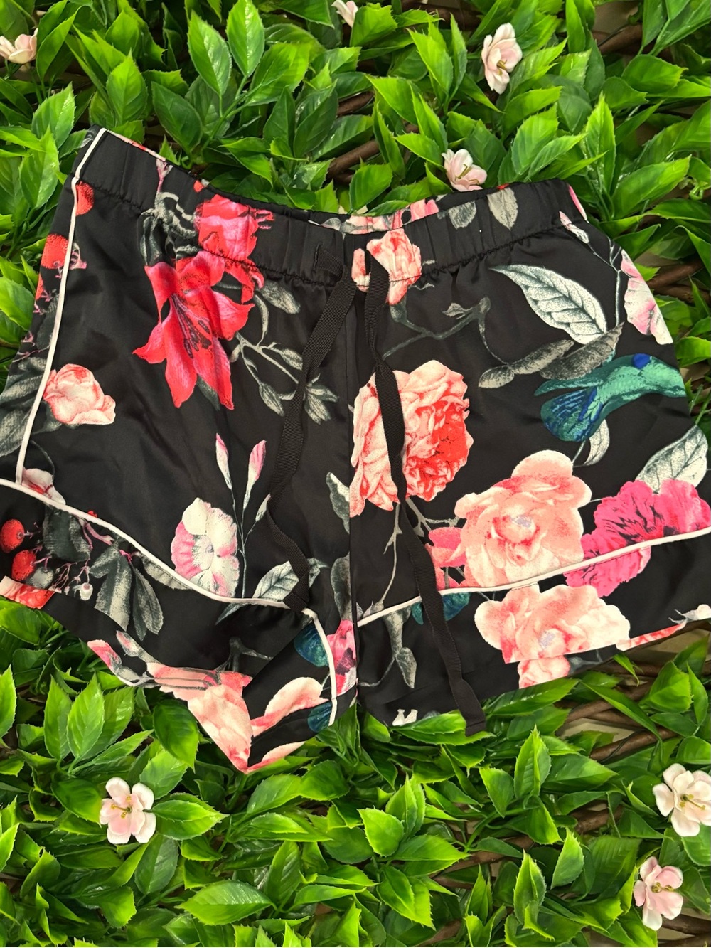 Victorias Secret Floral Black Satin Women's Shorts with Pink Rose Print-xs